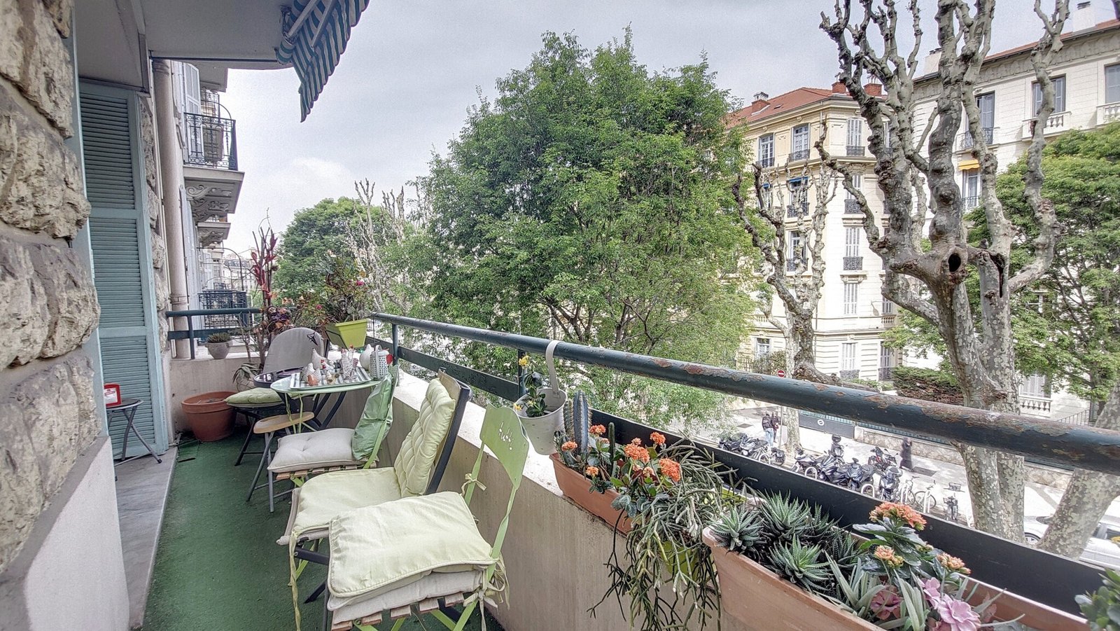 Property photo in Carre d'Or