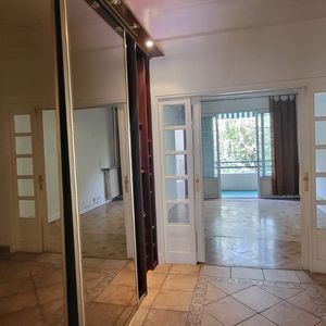 Property in Carre d'Or