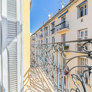 Property in Carre d'Or