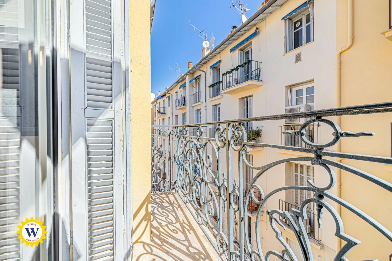 Property photo in Carre d'Or