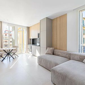 Property in Carre d'Or