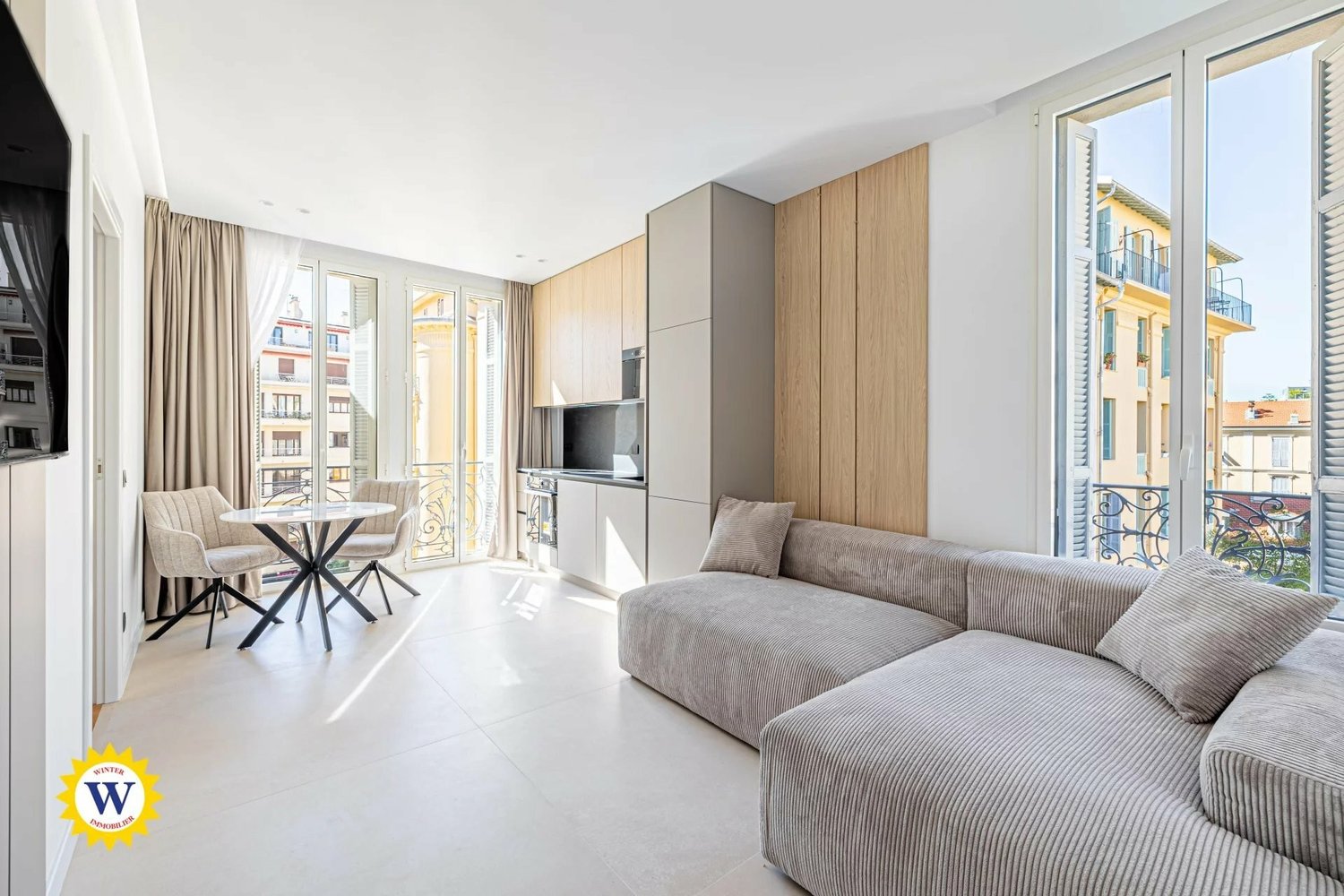 Property photo in Carre d'Or