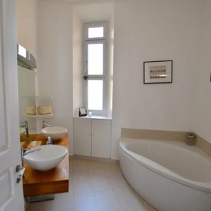 Property in Musicians Quarter