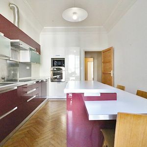 Property in Musicians Quarter