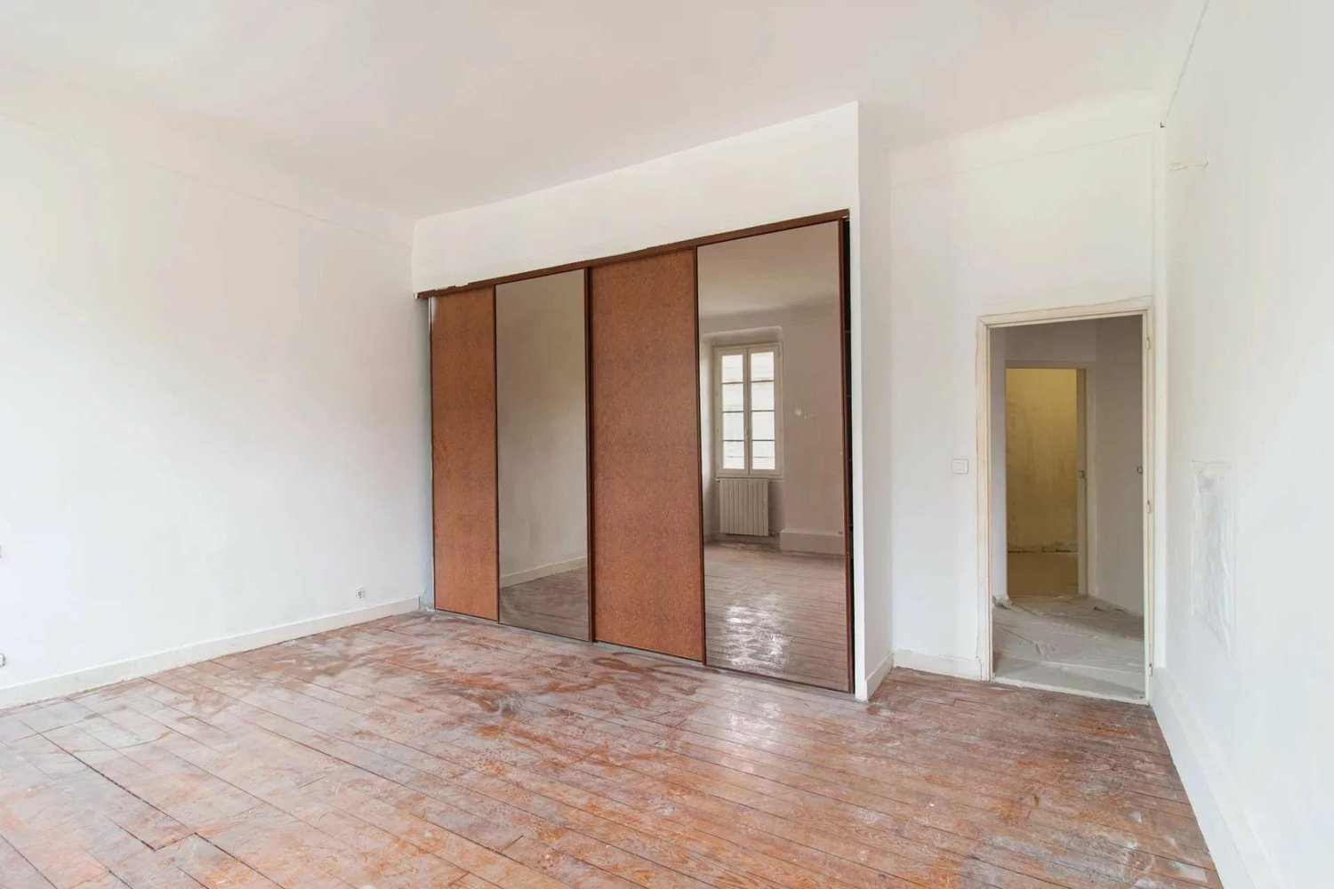 Property photo in Port