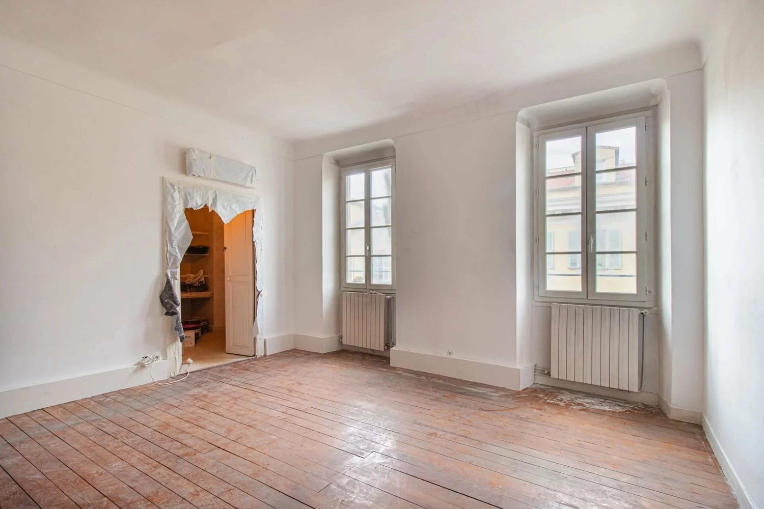 Property photo in Port