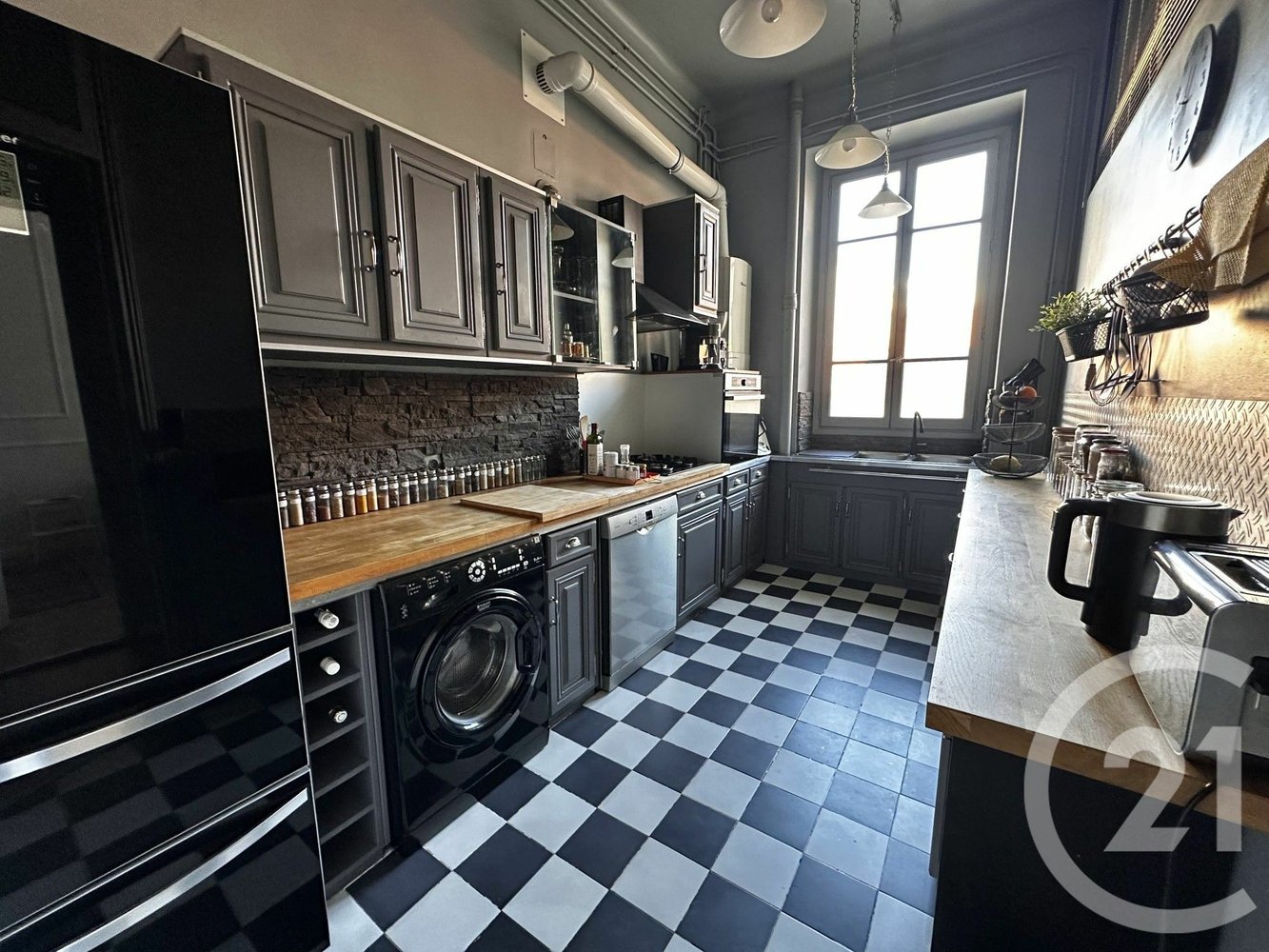 Property photo in Port