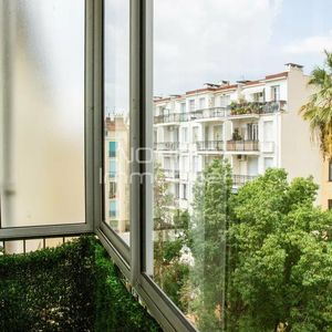 Property in Carre d'Argent