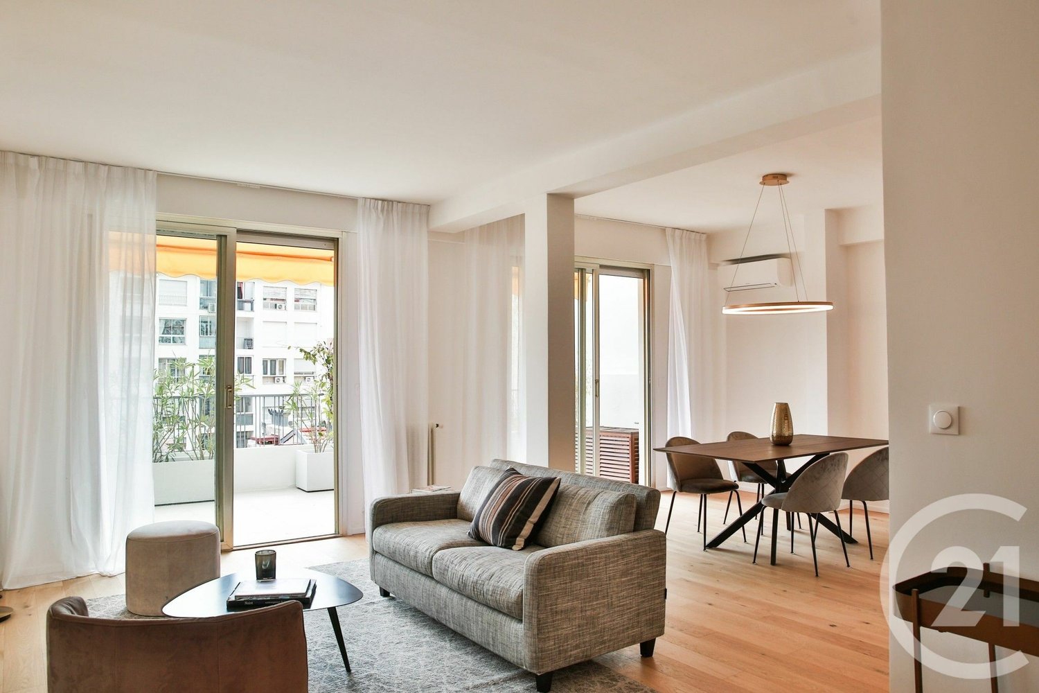 Property photo in Carre d'Argent