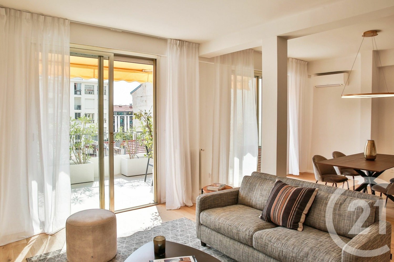 Property photo in Carre d'Argent