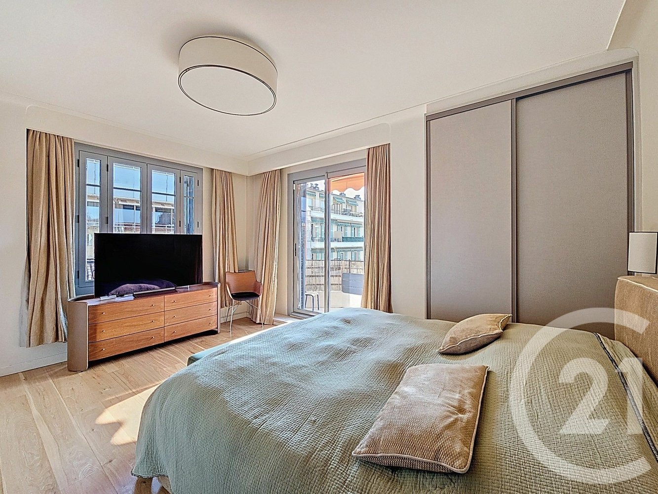 Property photo in Carre d'Argent