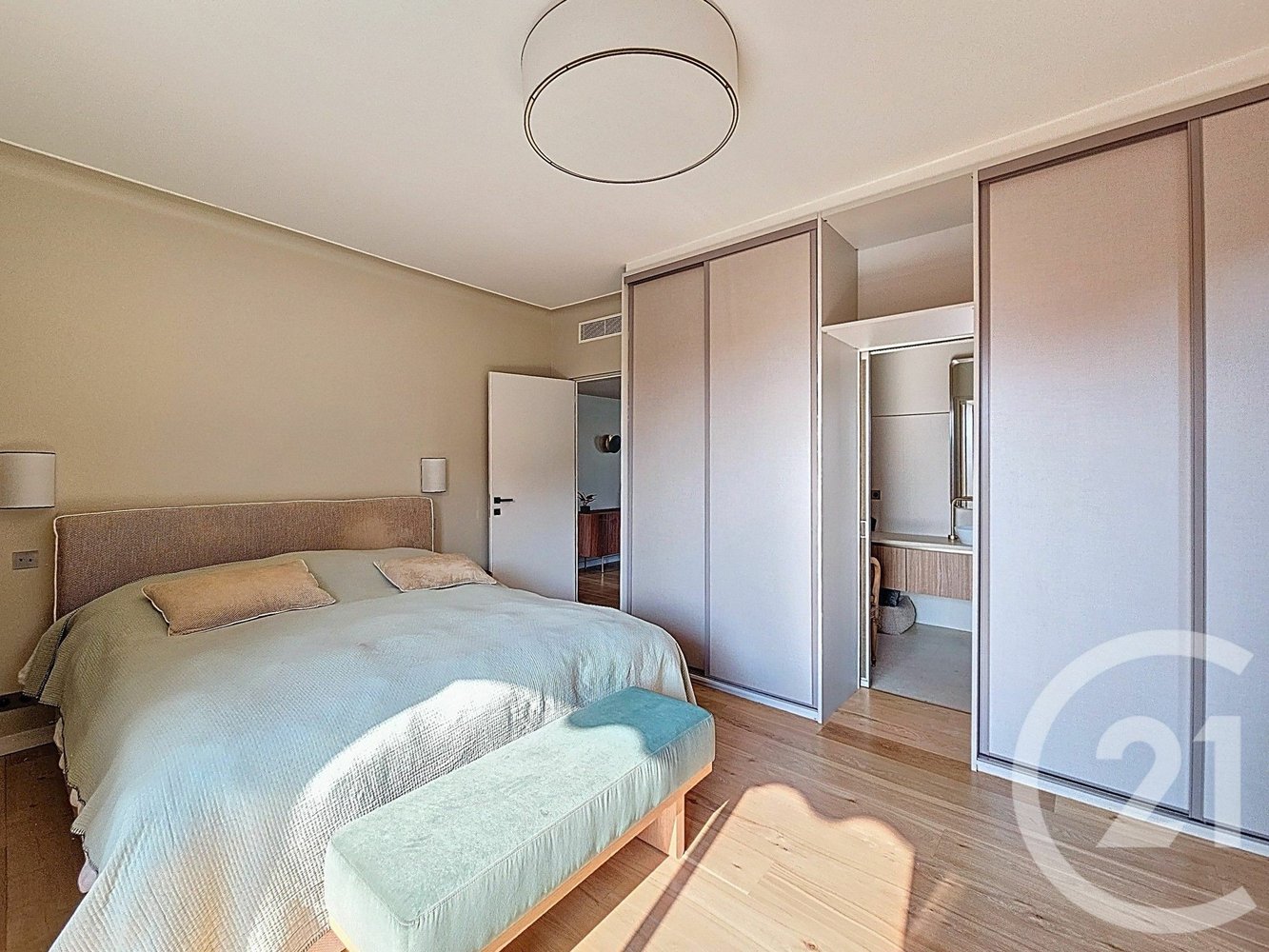 Property photo in Carre d'Argent