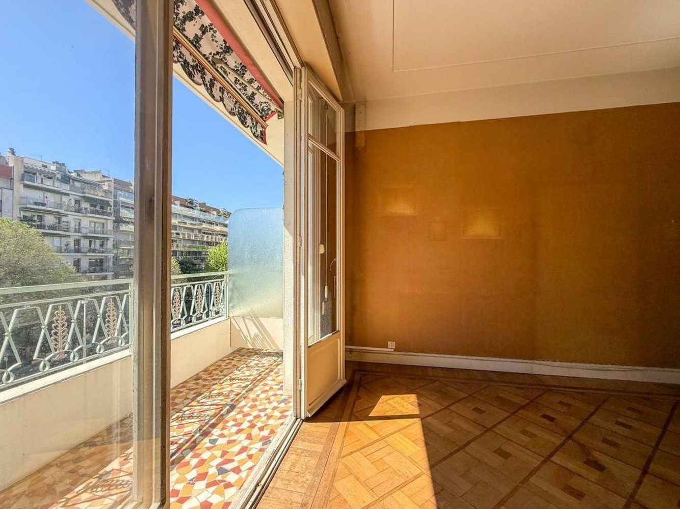 Property photo in Carre d'Argent