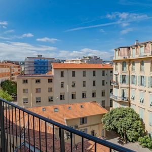 Property in Carre d'Argent