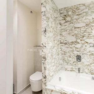 Property in Carre d'Argent