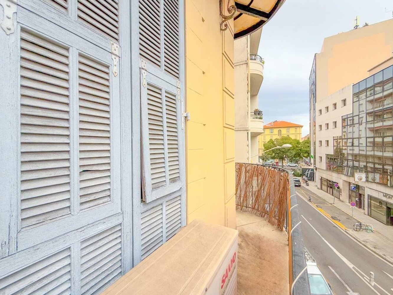 Property photo in Carre d'Argent