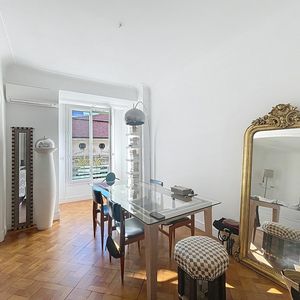 Property in Carre d'Or