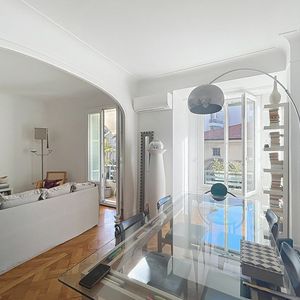 Property in Carre d'Or