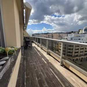 Property in Carre d'Or