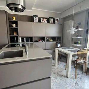Property in Carre d'Or
