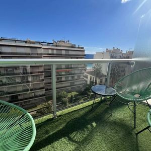 Property in Carre d'Or