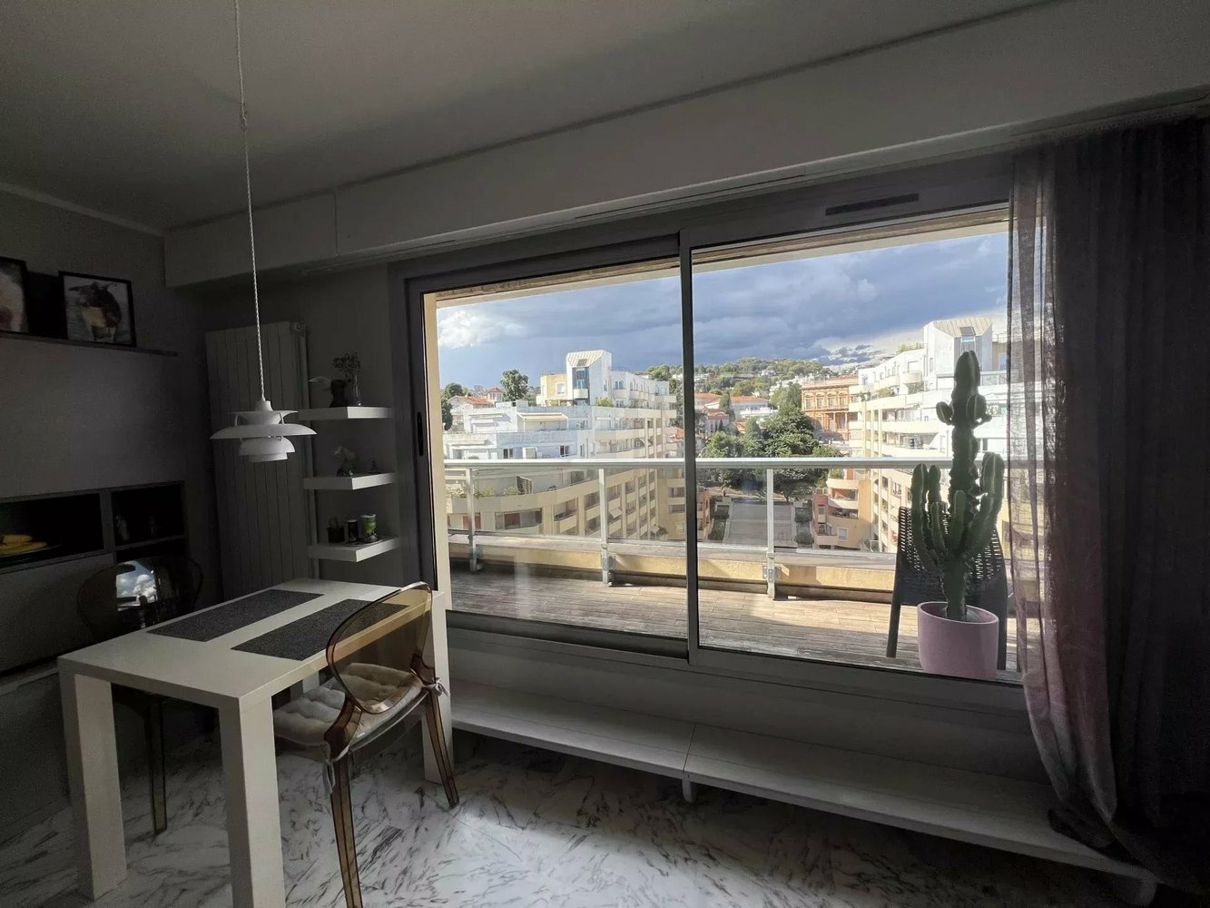 Property photo in Carre d'Or