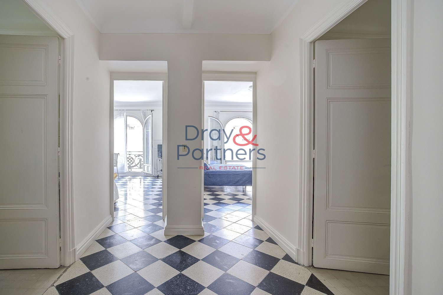 Property photo in Carre d'Or