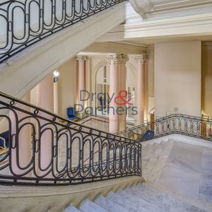 Property in Carre d'Or