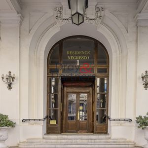 Property in Carre d'Or