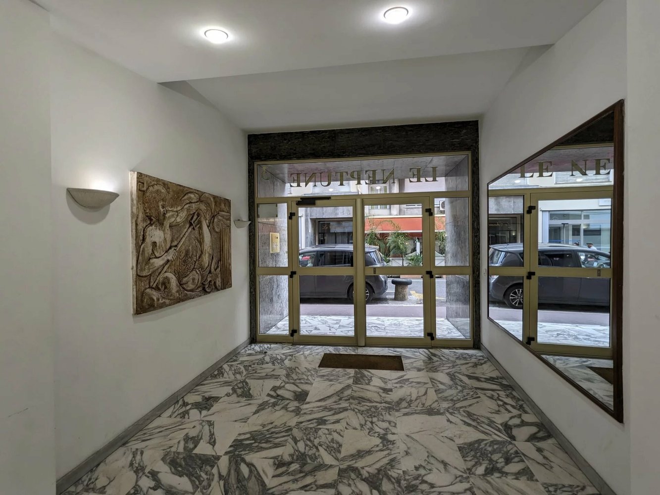 Property photo in Carre d'Or