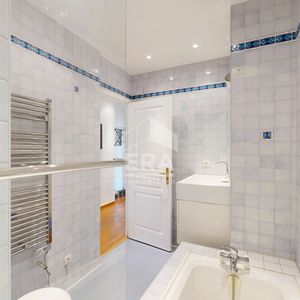 Property in Carre d'Or