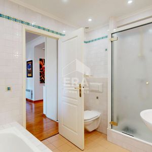 Property in Carre d'Or