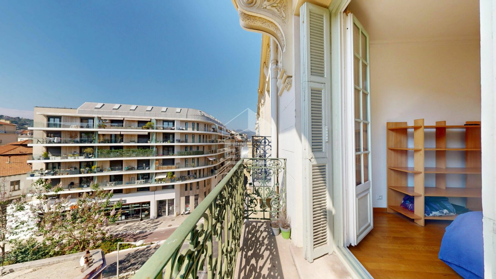 Property photo in Carre d'Or