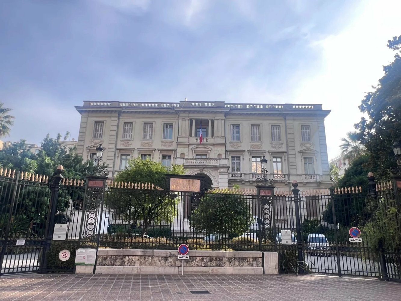 Property photo in Carre d'Or