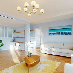 Property in Carre d'Or