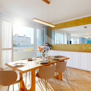 Property in Carre d'Or