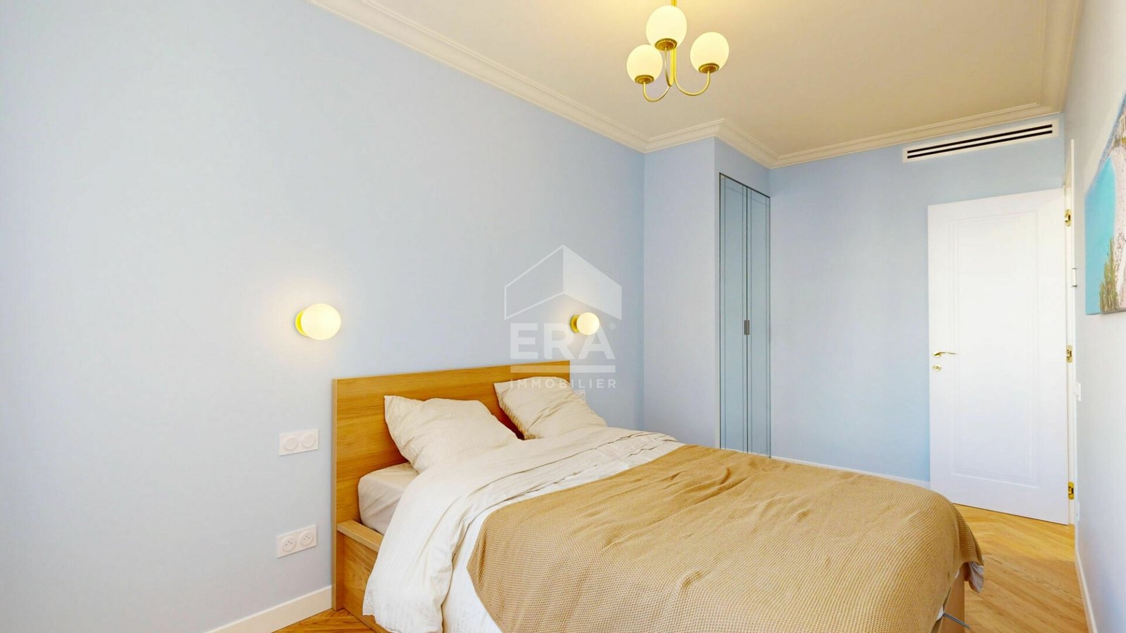 Property photo in Carre d'Or