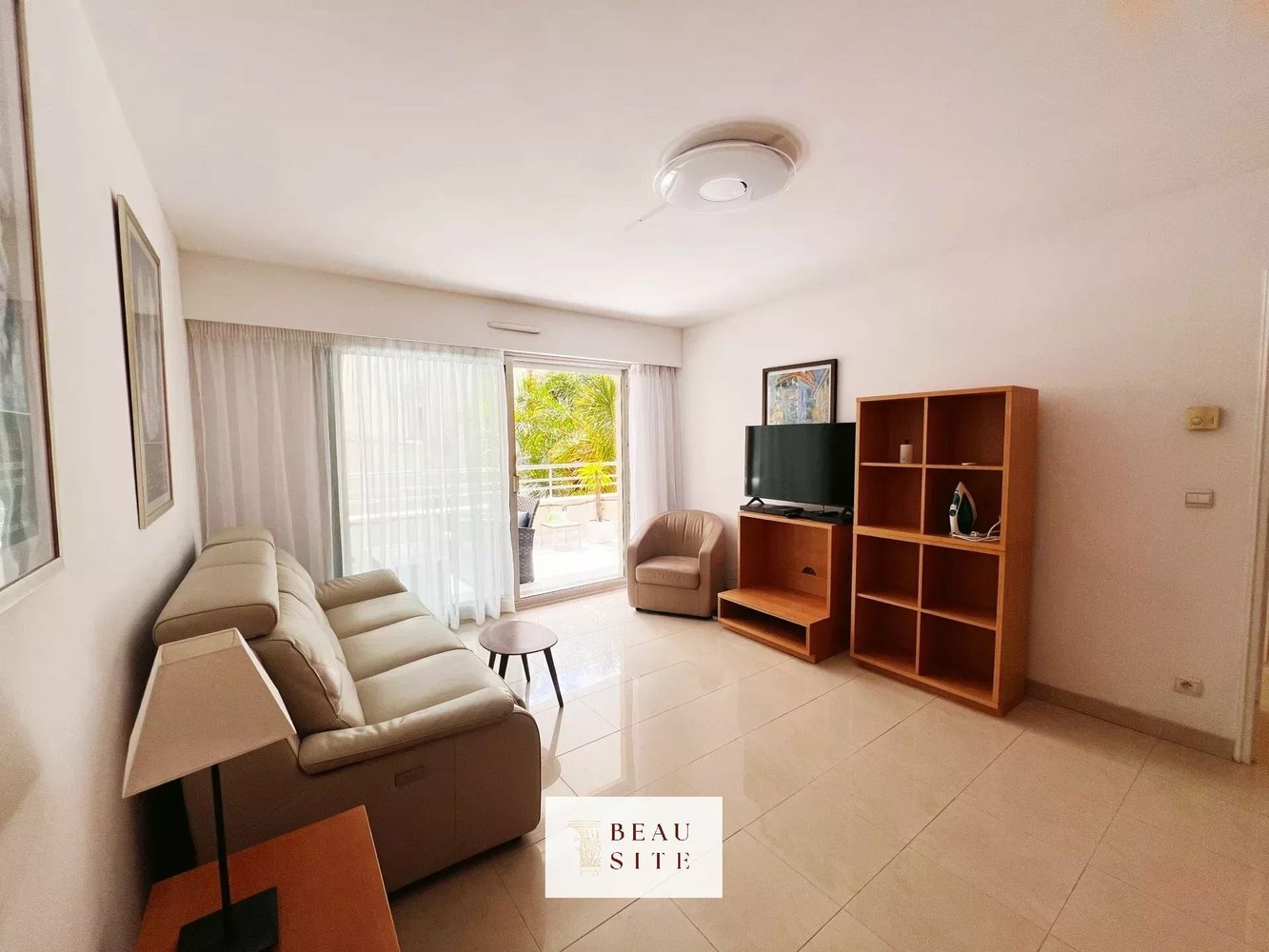 Property photo in Carre d'Or