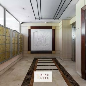 Property in Carre d'Or