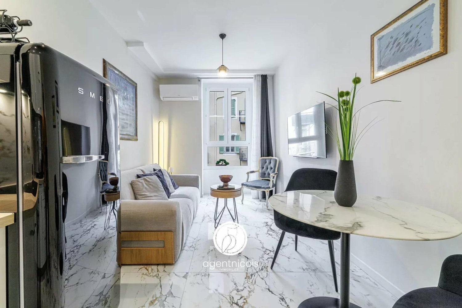 Property photo in Carre d'Or