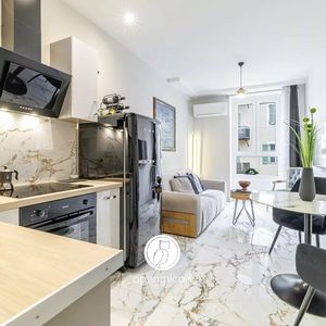 Property in Carre d'Or