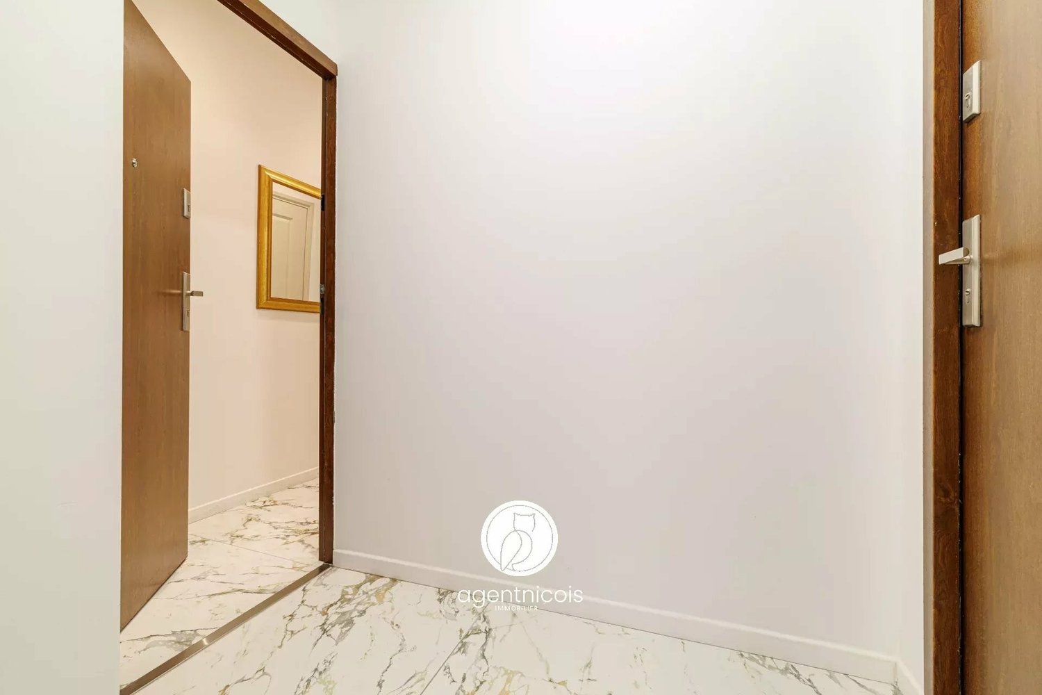 Property photo in Carre d'Or