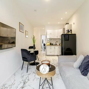 Property in Carre d'Or