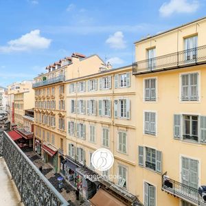 Property in Carre d'Or