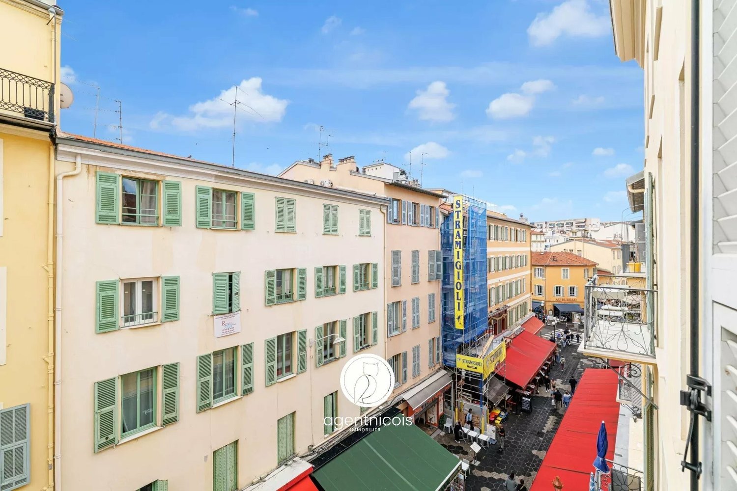 Property photo in Carre d'Or