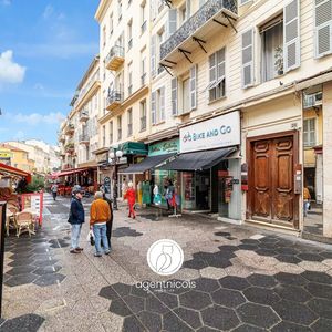 Property in Carre d'Or