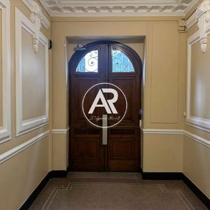 Property in Carre d'Or