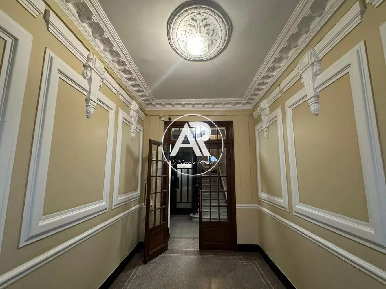 Property photo in Carre d'Or