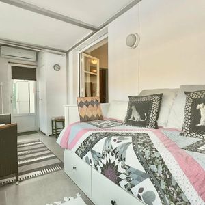 Property in Carre d'Or