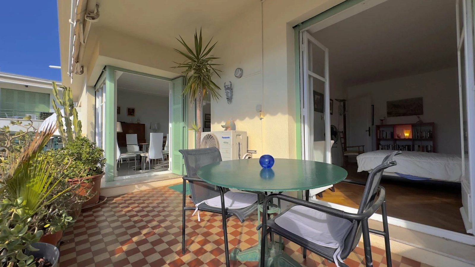 Property photo in Carre d'Or